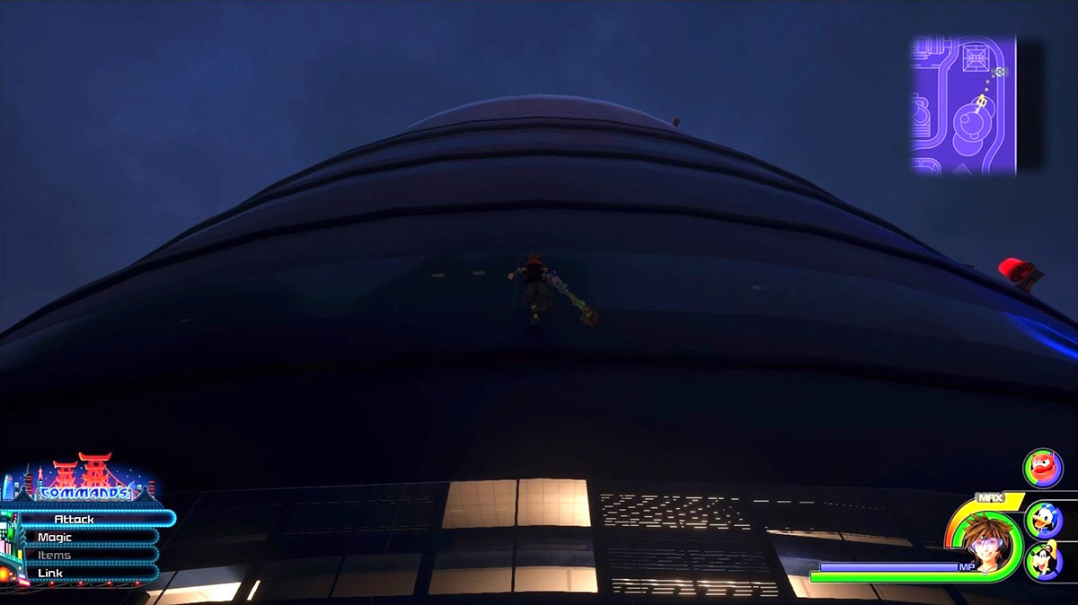 Sora ascends the the dark circular building / Kingdom Hearts 3