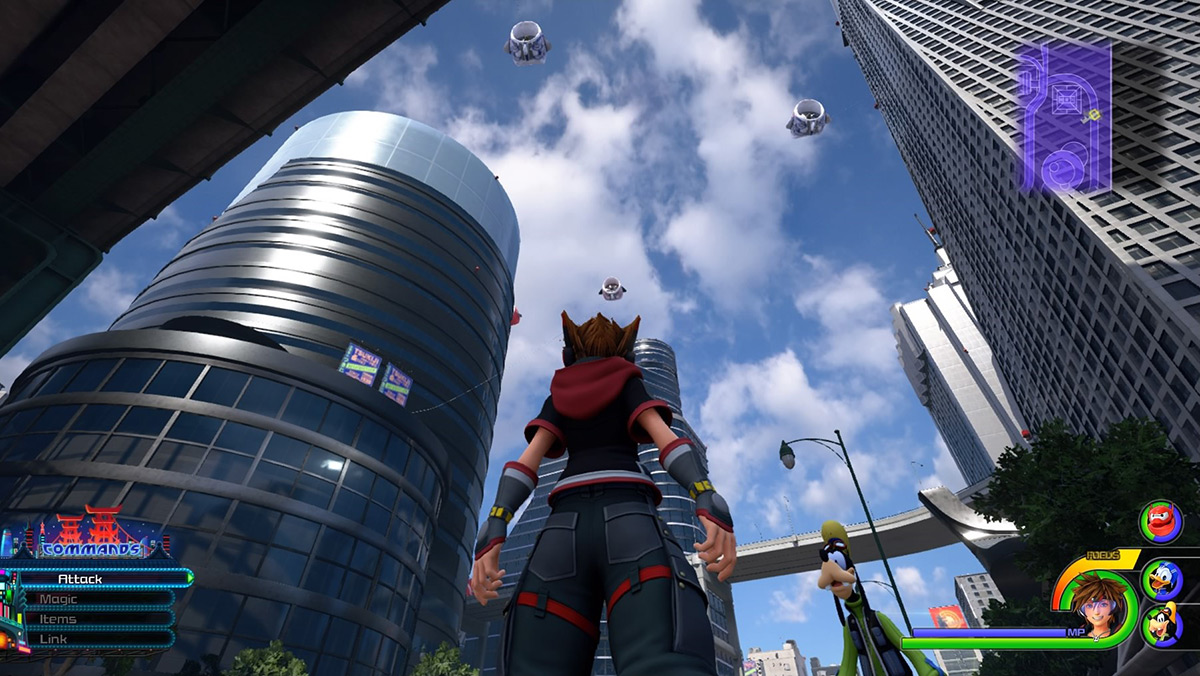 Sora looking up at the tall circular building / Kingdom Hearts 3